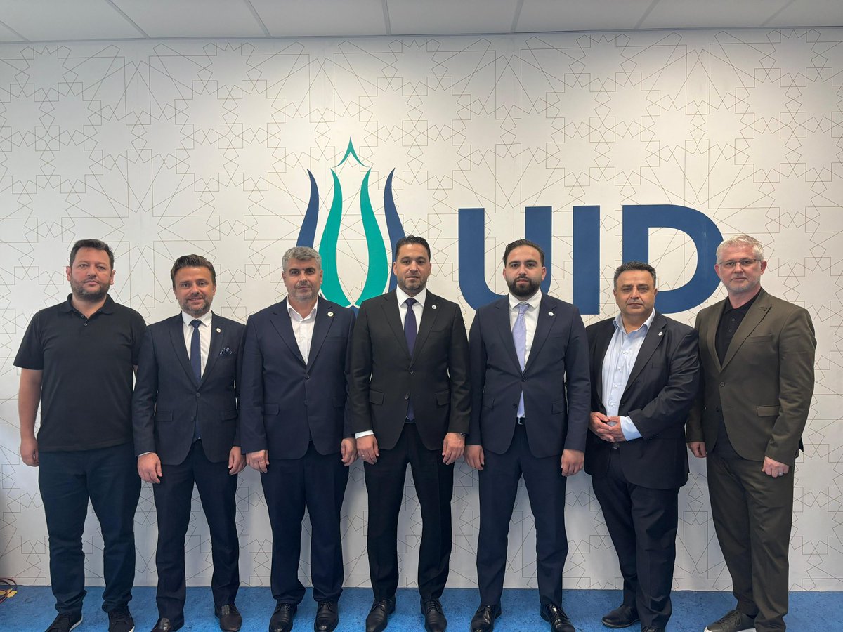 uidwien's tweet image. Genel Başkanımız Sn. Kenan Hasan Aslan, UID Viyana Bölge Ofisimizi ziyaret etmiş; yürütmekte olduğumuz çalışmalar hakkında bilgi almış ve önümüzdeki döneme ilişkin teşkilat hedefleri konusundaki beklentilerini bizlerle paylaşmıştır.
@U_I_D @aslankenan_nl