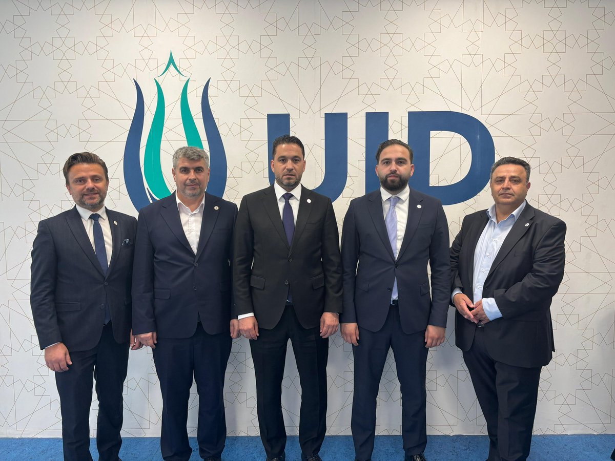 uidwien's tweet image. Genel Başkanımız Sn. Kenan Hasan Aslan, UID Viyana Bölge Ofisimizi ziyaret etmiş; yürütmekte olduğumuz çalışmalar hakkında bilgi almış ve önümüzdeki döneme ilişkin teşkilat hedefleri konusundaki beklentilerini bizlerle paylaşmıştır.
@U_I_D @aslankenan_nl