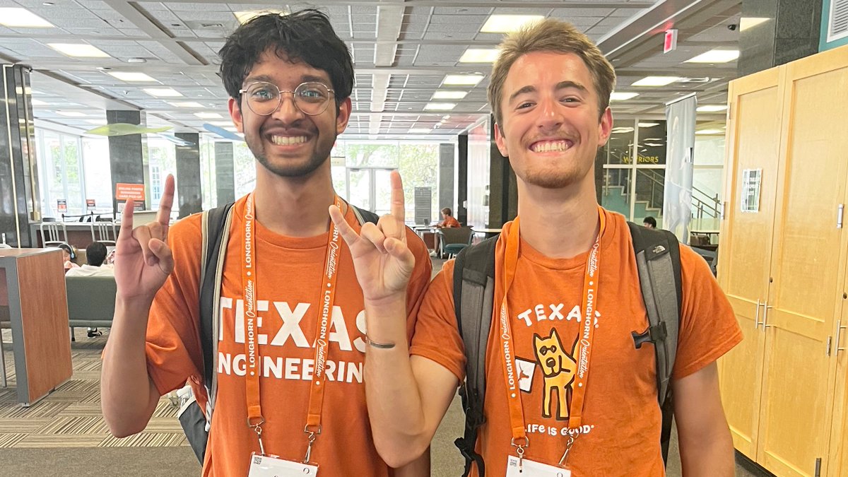 UTexasStudents's tweet image. Horns up for our transfer students in burnt orange!
@UTAustin will welcome approximately 2K transfers this fall & we look forward to introducing them to 1,100+ student organizations, intramural teams & other ways to get involved🤘
#LivingTheLonghornLife