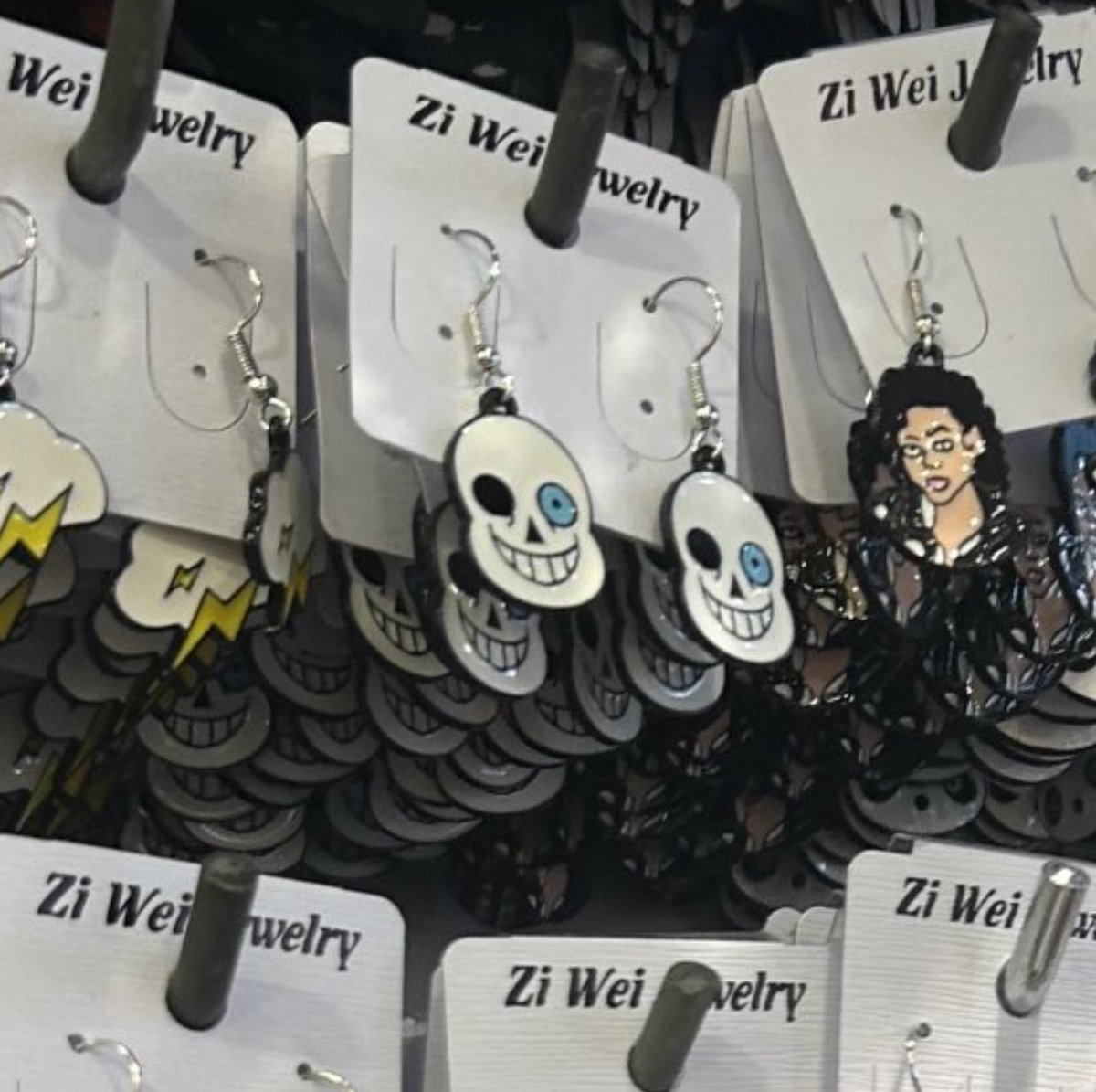 Thinking about the sans undertale earrings i saw in turkey
