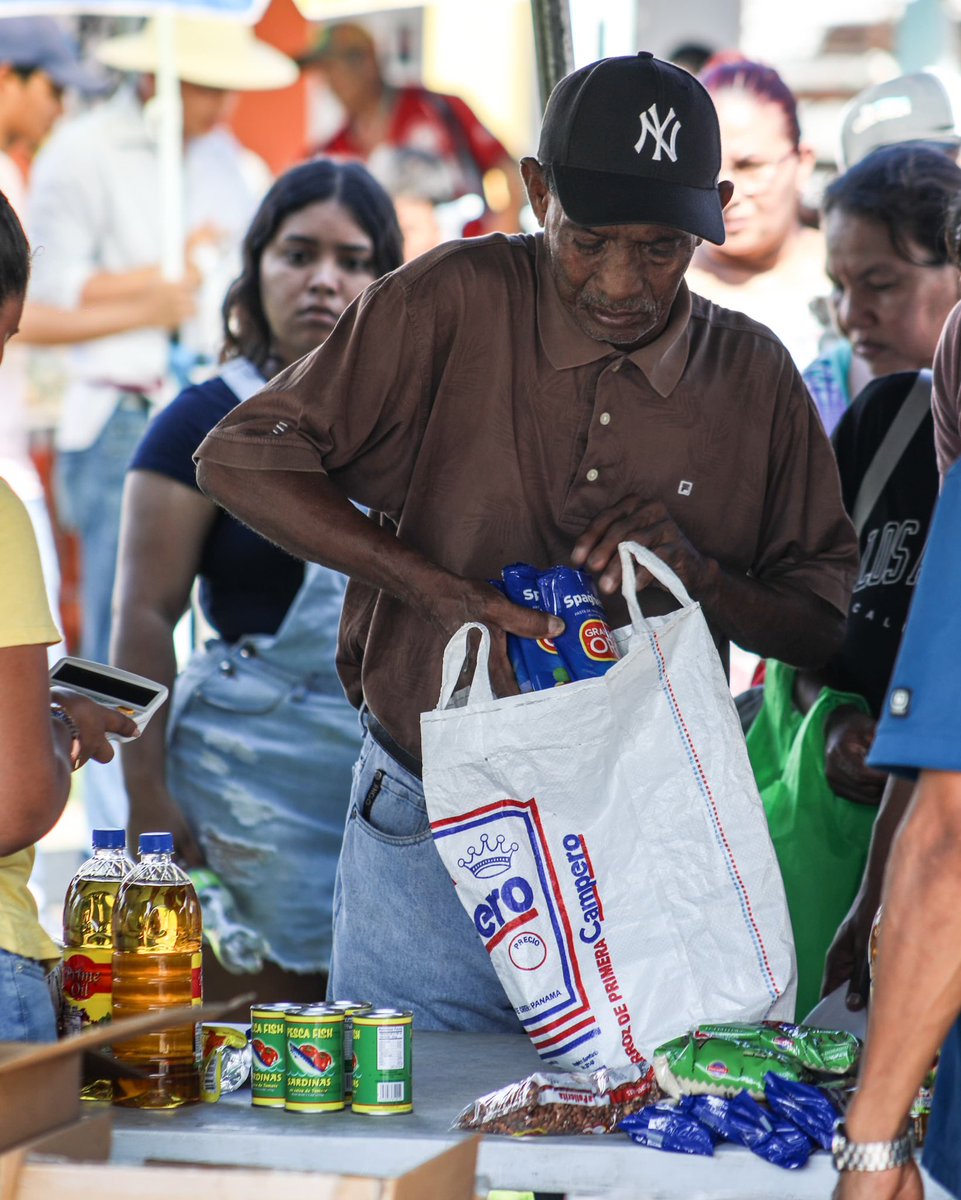 IMA_Pma's tweet image. IMA Veraguas trasladó la tienda móvil hasta San Antonio, en el corregimiento de Nuevo Santiago en Atalaya.
Esta activación benefició a 1,600 personas.
#ConPasoFirme