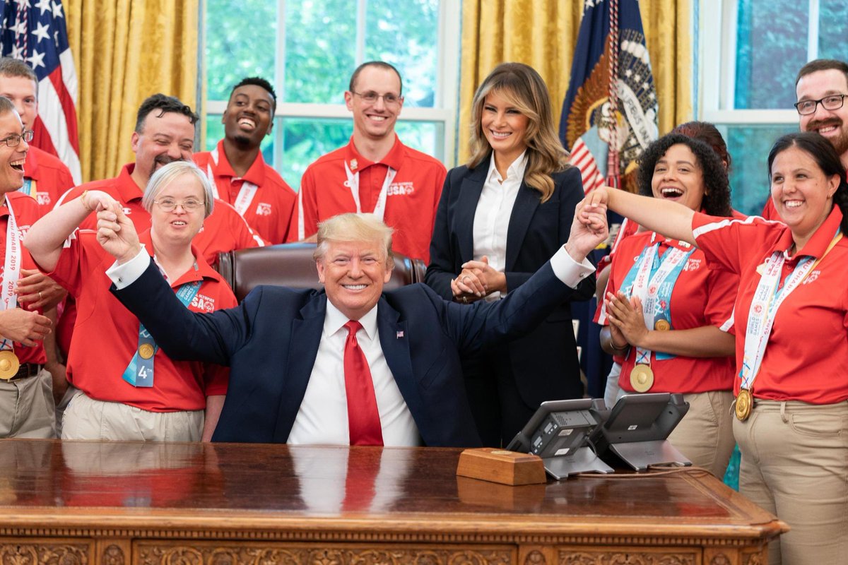 FirstLadyOffice's tweet image. On this Day 🗓️ July 18, 2019 - Team USA from @SpecialOlympics visited @FLOTUS and @POTUS at the @WhiteHouse. Their strength, spirit, and valuable contributions to the history of American greatness continue to inspire us all! 🇺🇸🏅