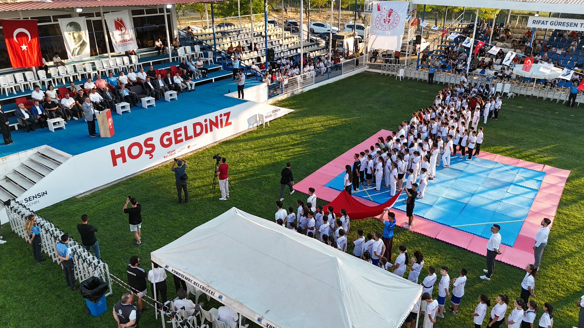 Manisa Büyükşehir Belediye Başkanımız Merhum Ferdi Zeyrek anısına düzenlenen Kulüpler Arası Minikler Taekwondo Turnuvasının açılışını gerçekleştirdik.

Bu turnuvanın en anlamlı yönü, Manisa’nın güzel insanı, efsane belediye başkanımız Ferdi Zeyrek’in anısını yaşatmak…

Ferdi