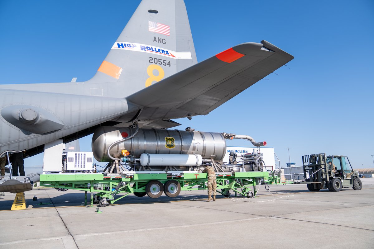 USNationalGuard's tweet image. “Fighting wildfires from the air is demanding and dangerous work, but our Airmen take immense pride in serving alongside our civilian partners to protect homes, communities and the people of Nevada. This mission hits close to home—and we’re all in.”
🔗nationalguard.mil/News/Article/4…