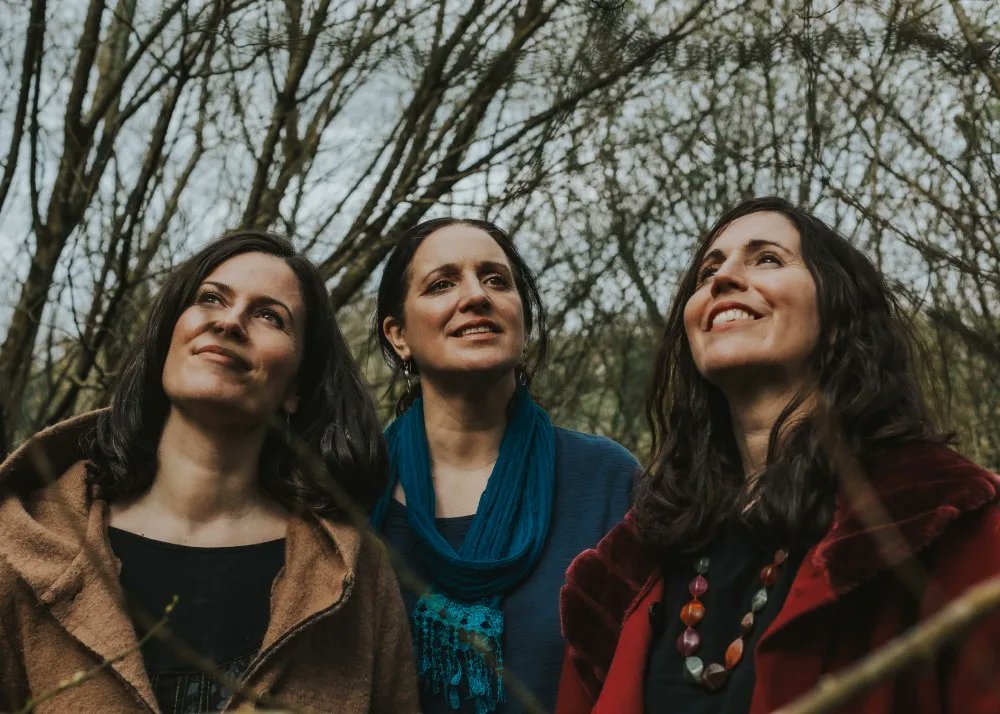 SpiritStore's tweet image. The Henry Girls
Friday 5th Sept
spiritstore.ie/event.php?even…
Announcing the return of @TheHenryGirls to the Spirit Store.
Their recent album, "A Time to Grow," has been met with high praise and was recognized as Album of the Week by RTE Radio 1.