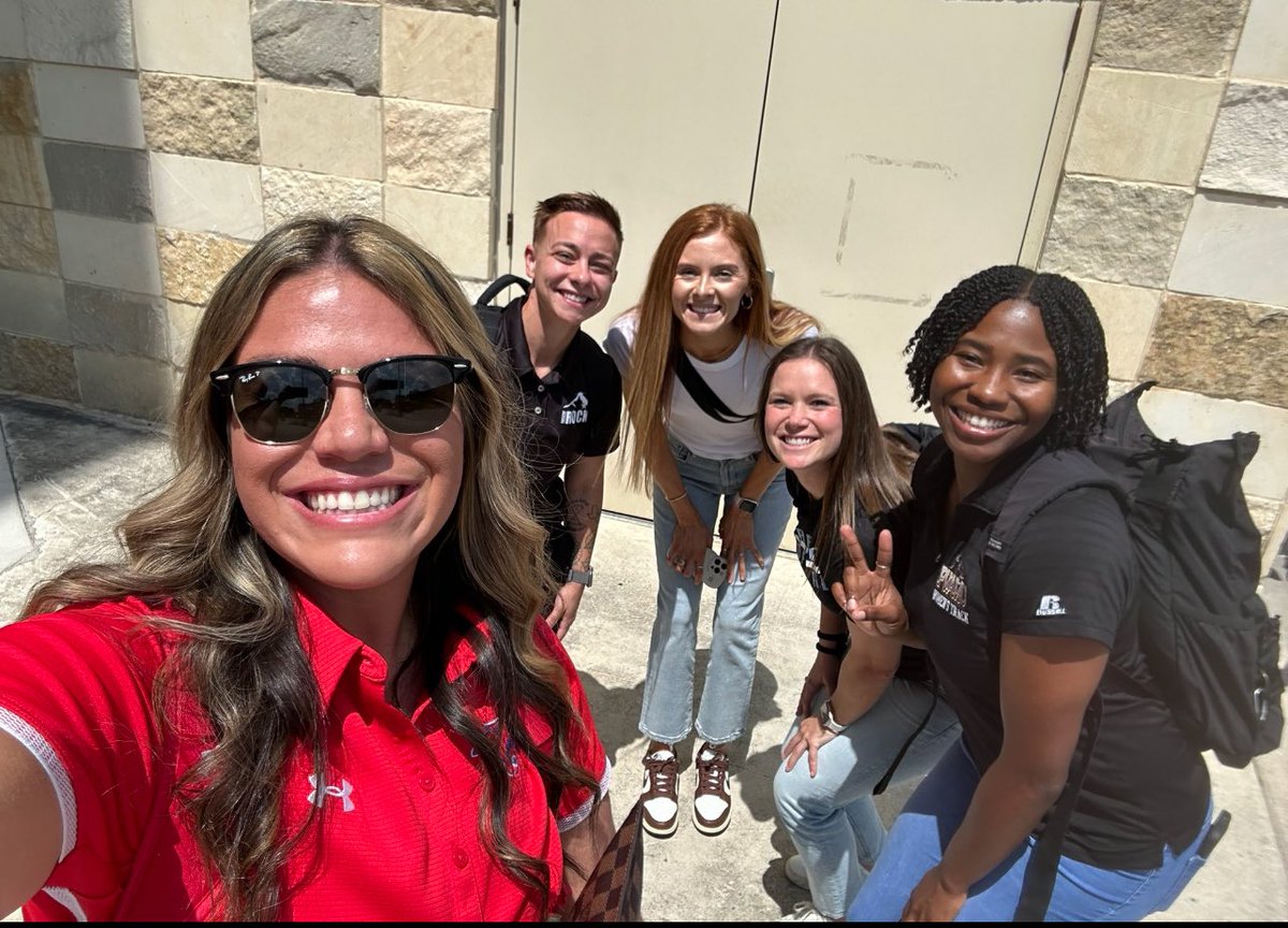 KaeganRenee's tweet image. ONE more day till we are at the place that fuels us up with community& knowledge for the school year! NOT TOO LATE to still register and come!!
P.S. I’m speaking room 302 Sunday @ 1! On how to flip your program!
@THSCAcoaches #THSCABrandAmbassador