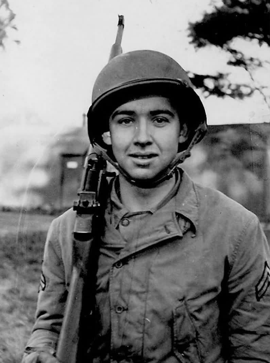 🇺🇸
Omaha Beach veteran Jake 'Papa' Larson has passed away at the age of 102. 
After the Battle of Normandy, he was at the Battle of the Bulge and the push into Germany.
Thank you sir for all that you did in the liberation of Europe.