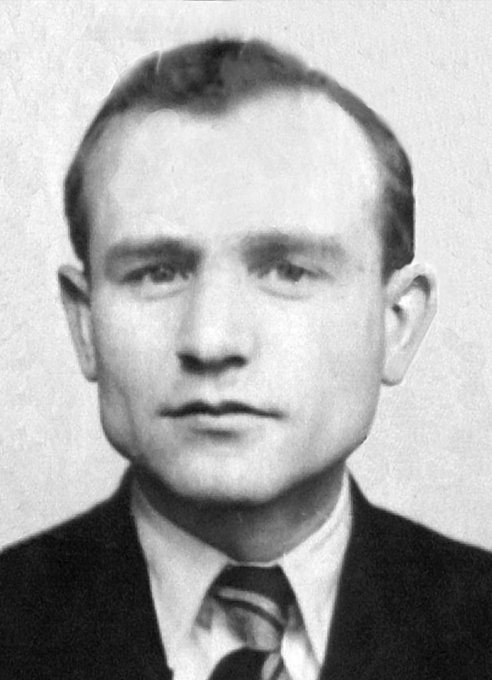 AnitaSchelde's tweet image. 18 VII 1949 Męczeńską Śmiercią z rąk UB na Mokotowie poległ Śp. Jan Kaim ps."Filip",por."NOW", więzień Niemieckich Obozów Śmierci "Gross-Rosen" i "Mauthausen". Na śmierć wydał Go żydowski zwyrodnialec ppłk. Aleksander Warenhaupt #Warecki. Wieczna Chwała Bohaterom ! #WyklętaPamięć