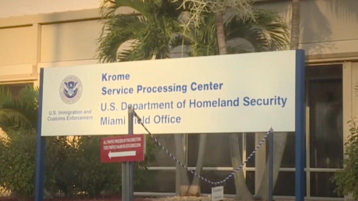 We know now more than EVER before: Immigration detention is at a crisis point.

HERE is the news Sen. DURBIN just broke after staff visited two more ICE detention facilities.

A THREAD.