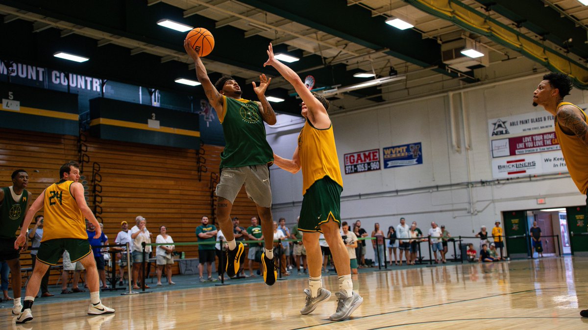 UVMmbb's tweet image. Great energy last night at our open practice with @GreenMountMen ๐๐
Big thanks to all the fans who came out to support!