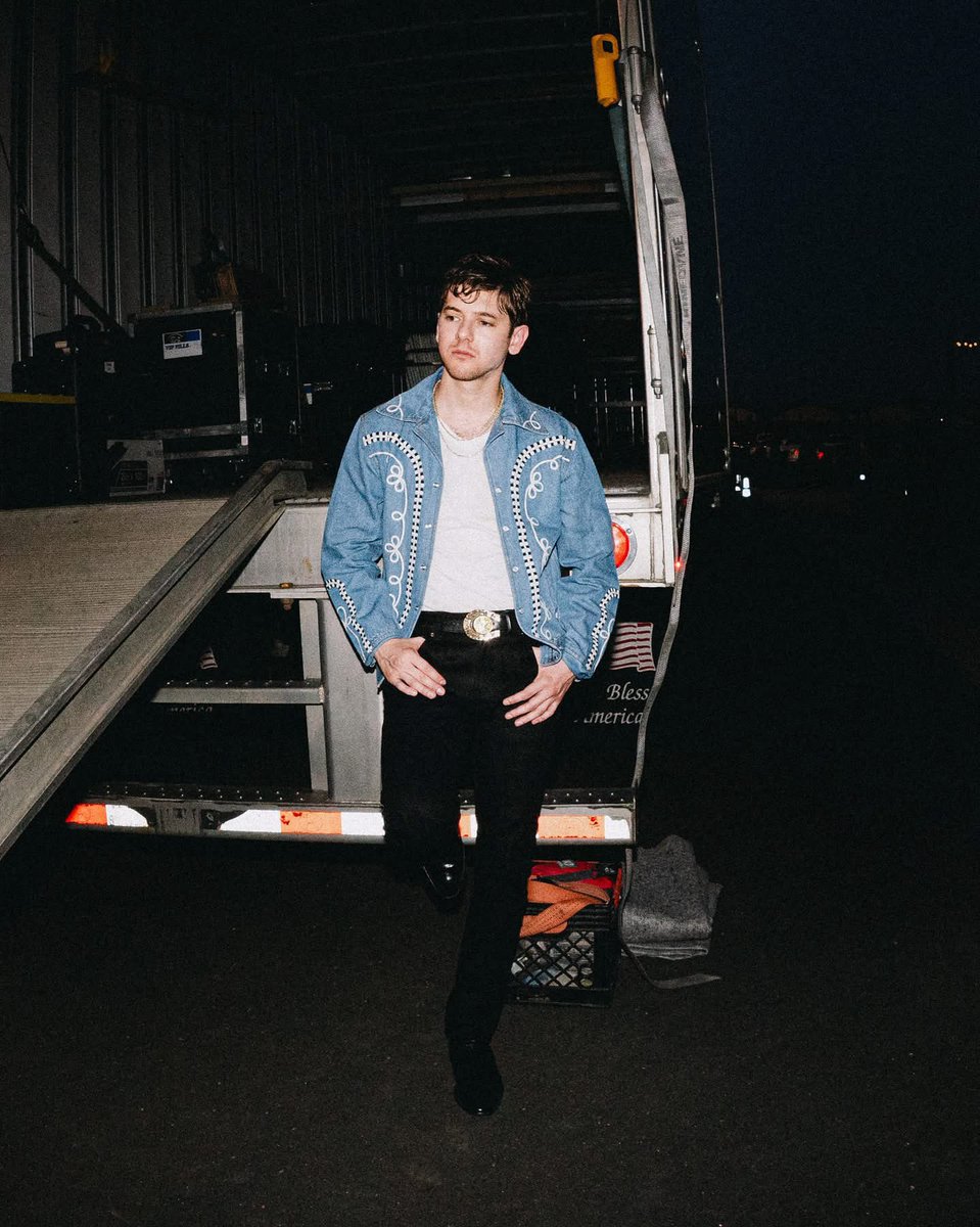 TheWillBeckmann's tweet photo. Manchild(ren) #williambeckmann #countrymusic #tour https://t.co/2M3DwUi3YZ