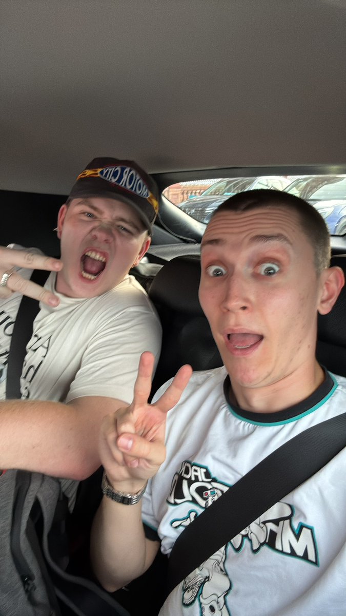 LIVE NOW BOWLING WITH MANIFOLD

powered by <a href="/UnlimitedIRL/">UnlimitedIRL</a>