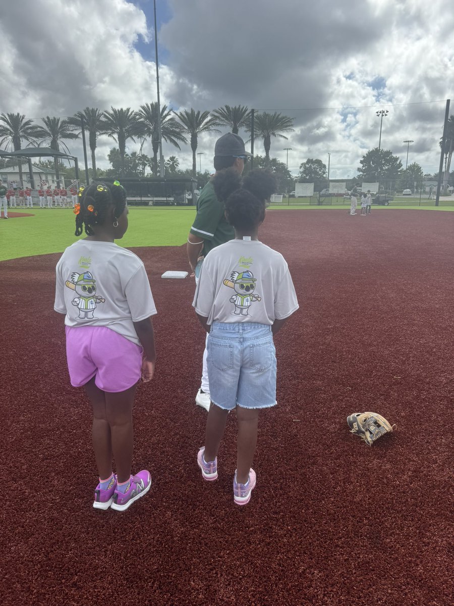 WalkOffJax's tweet image. 🎉 Excited to welcome 90 amazing students from the Boys & Girls Club to the Bragan Baseball Complex today! Looking forward to a fun day of @CCBLJAX baseball and summer memories. ⚾️🌞 #CommunityDay #CCBL2025