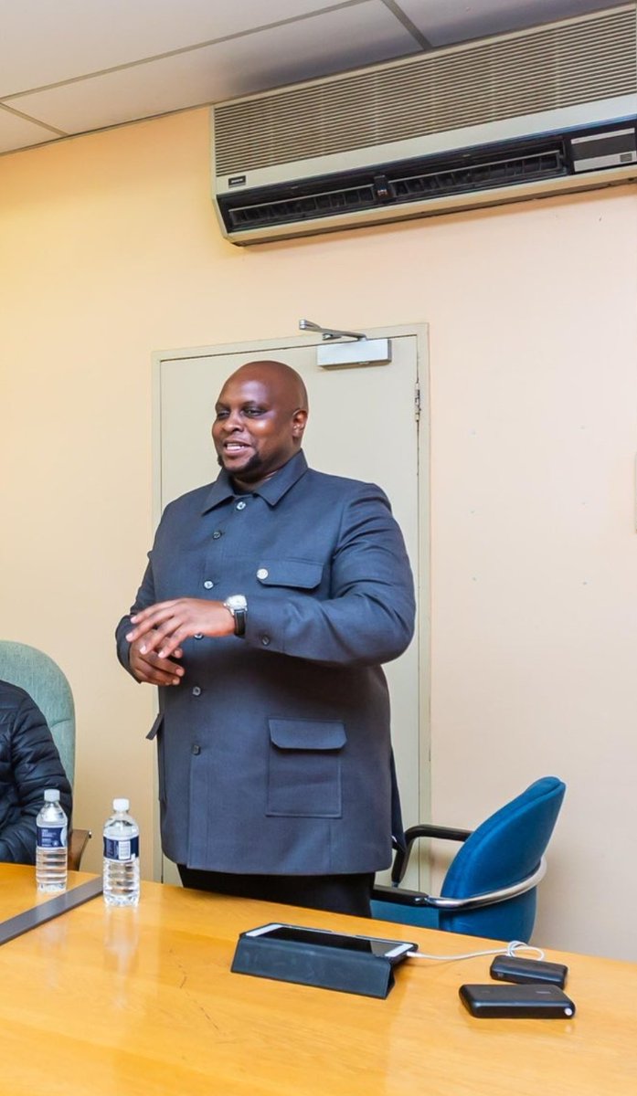 MungsKt's tweet image. Our Moses of our life time.. God you are good for bringing us Dr Floyd Nyiko Shivambu ๐