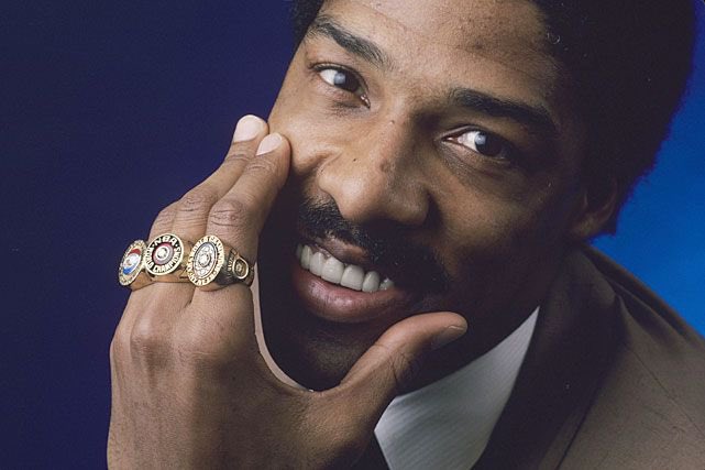 Julius Dr. J Erving’s 🔴🔵⚪️ ABA Resume ALONE is better than almost EVERY NBA players resume:

2x ABA Champion🏆🏆
3x ABA MVP  2x ABA Playoff MVP
3x Scoring Champ  ABA’s All-Time MVP
All Time PPG Leader [28.7]

Doc accomplished all of that in ONLY 5 SEASONS… then after the