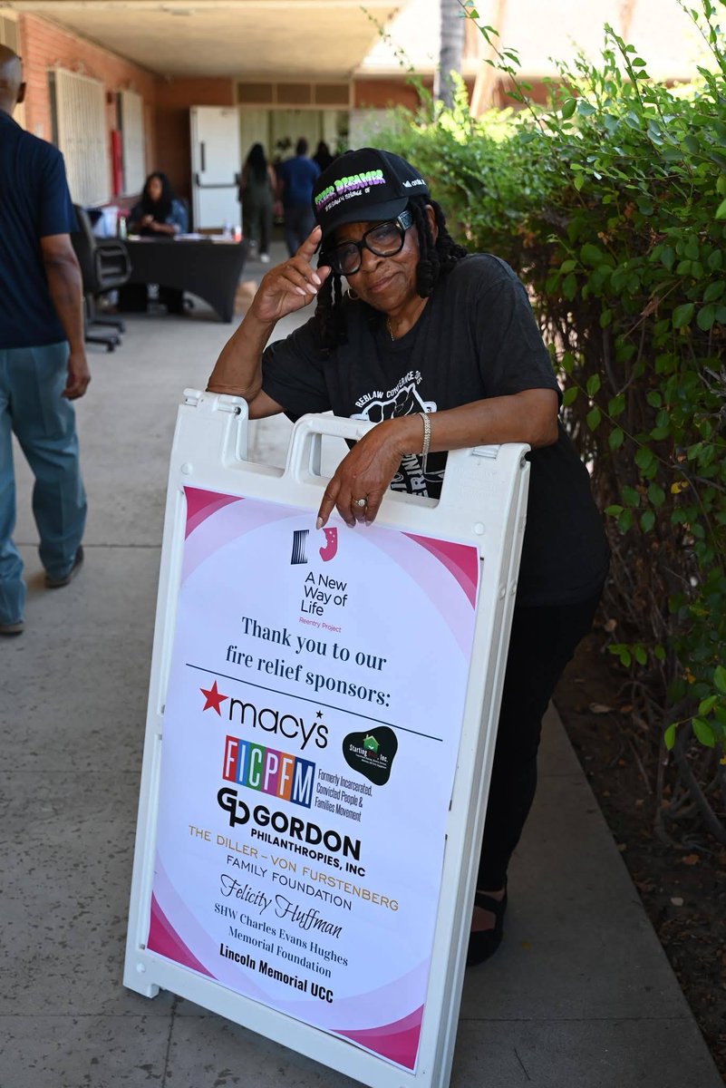 SusanBurtonLA's tweet photo. ANWOL's third fire relief distribution was a huge success, serving over 30 families displaced by the LA fires with cash relief and household essentials. After 6 months of healing, LA families. Or by clicking the link in our bio.
#ANWOL #emergencyrelief #freedomwork #reentry https://t.co/yirzvU2nIu