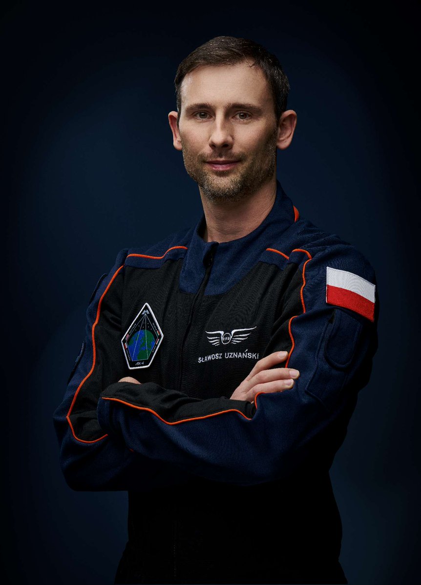 ASE_Astronauts's tweet image. ASE welcomes our new member: @astro_slawosz! 🎉
Slawosz first flew in space in June 2025 aboard #Ax4. He's the 635th orbital flier in the Registry of Space Travelers.
Welcome aboard!
Pic: @Axiom_Space, creativecommons.org/licenses/by-nc…
