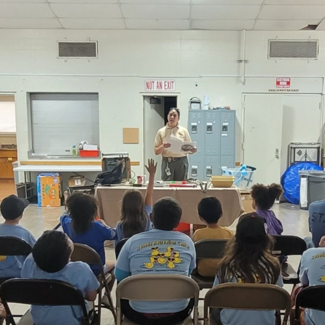 LACityPets's tweet image. Happy #FeelGoodFriday!
This week, Animal Control Officer Rodriguez conducted a wildlife presentation at the Reseda Rec Center Camp. The kids had a great time, especially with the coloring books, crayons, and stickers she provided.
#SummerCamp #Wildlife #AnimalControl #Reseda