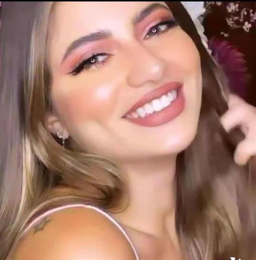 آه من وجهٍ تبسّامه مسره ❤️

   #سارق♥️