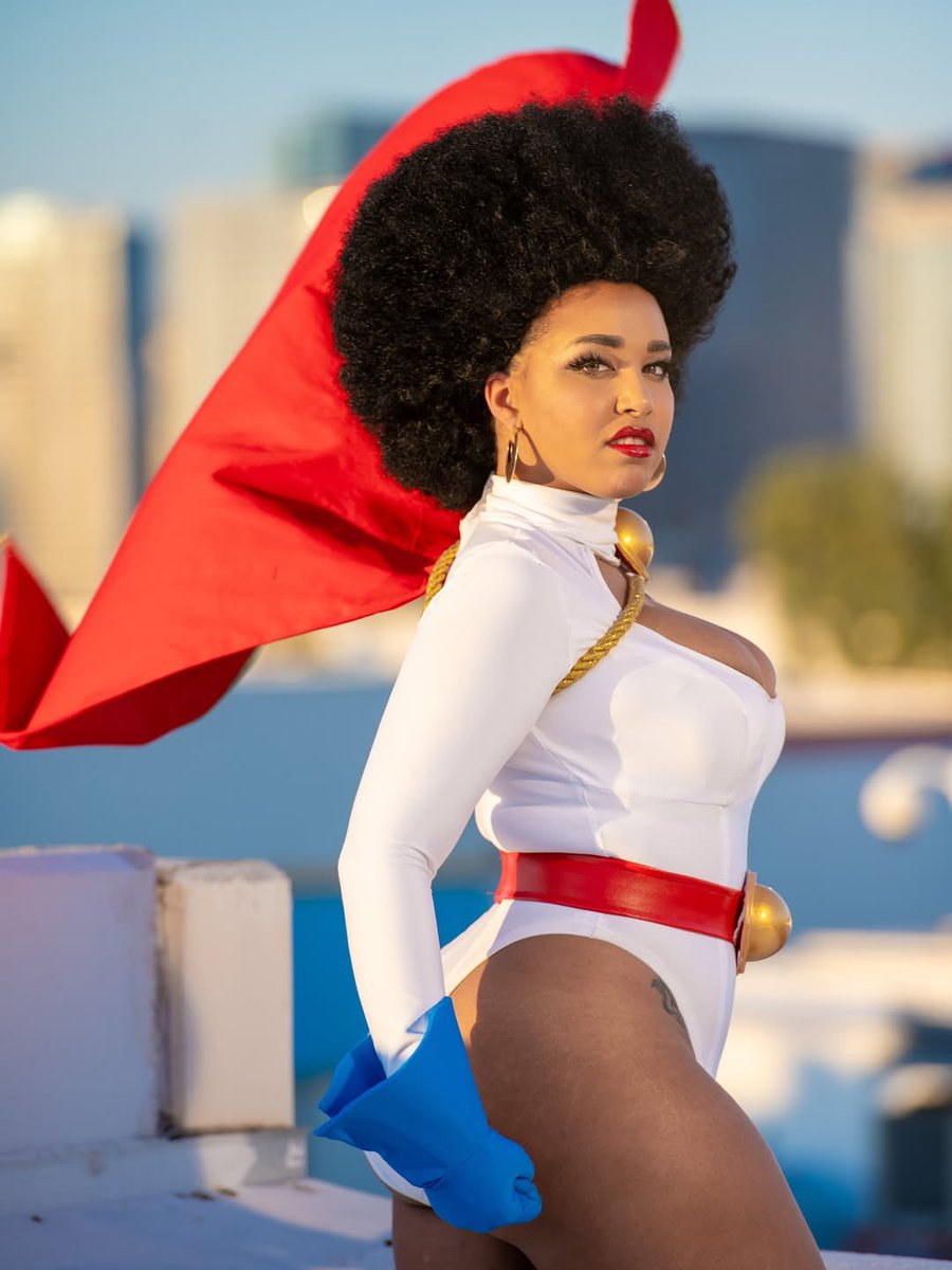 punkblackdotcom's tweet image. Power Girl cosplay from @cheyennejazwiseofficial
📷 @mbkeene x @dr.frankendenim