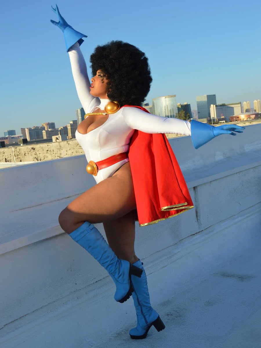 punkblackdotcom's tweet image. Power Girl cosplay from @cheyennejazwiseofficial
📷 @mbkeene x @dr.frankendenim