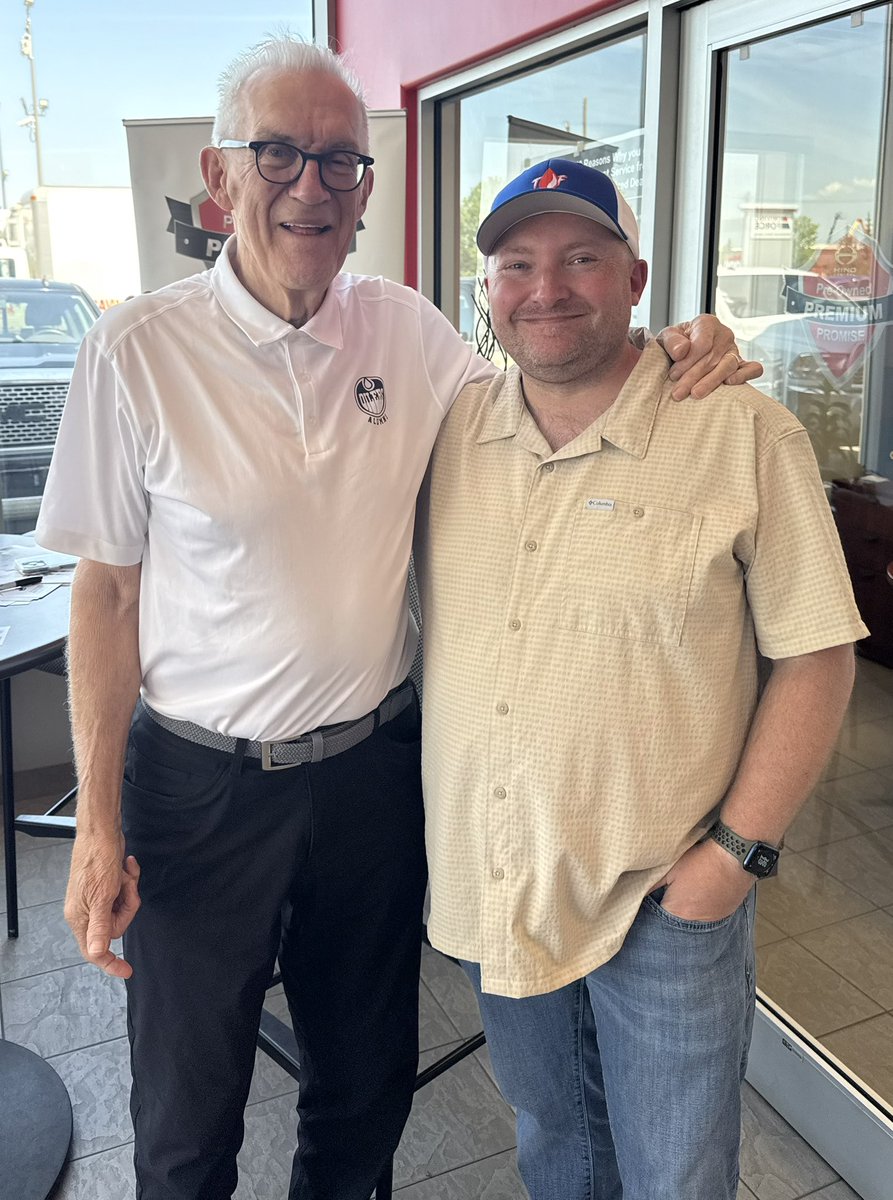 OilersFanaticYT's tweet image. Got to meet @EdmontonOilers legend Al Hamilton today!! Huge thrill #LetsGoOilers #HeavyHockey @HeavyHockeyNet