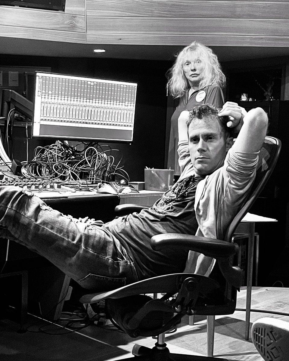 chrissteinplays's tweet image. John Congleton and DH
Next Blondie album should be around last quarter this year