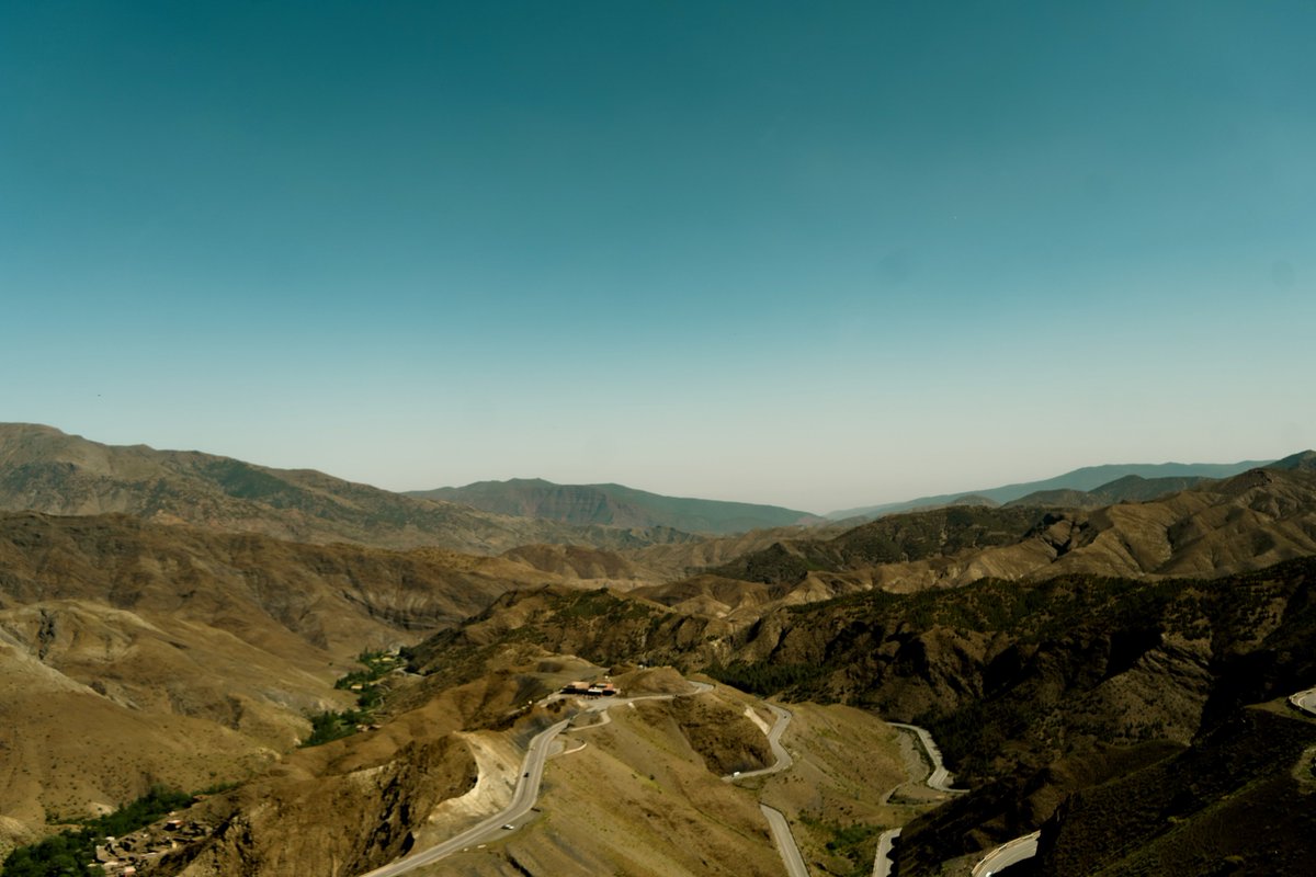 mbhhh_'s tweet image. Today I walked in the Atlas, Morocco 🎞️