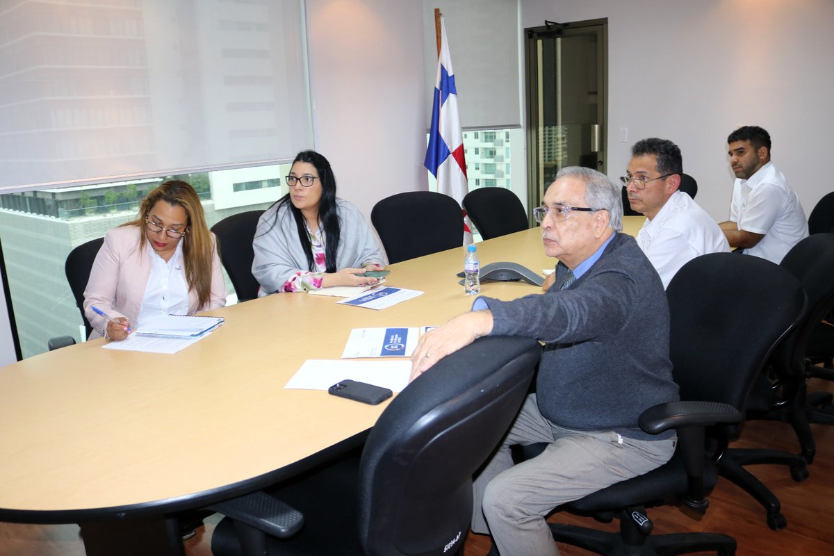 Secretaría Nacional de Energía🇵🇦 (@energiapma) on Twitter photo El Secretario de Energía, Juan Manuel Urriola, y su equipo se reunieron con el Grupo Técnico de Geotermia del <a href="/sg_sica/">SICA - Sistema de la Integración Centroamericana</a> El objetivo: coordinar la transferencia de conocimientos clave para potenciar la energía geotérmica en nuestra región. El Secretario de Energía, Juan Manuel Urriola, y su equipo se reunieron con el Grupo Técnico de Geotermia del <a href="/sg_sica/">SICA - Sistema de la Integración Centroamericana</a> El objetivo: coordinar la transferencia de conocimientos clave para potenciar la energía geotérmica en nuestra región.