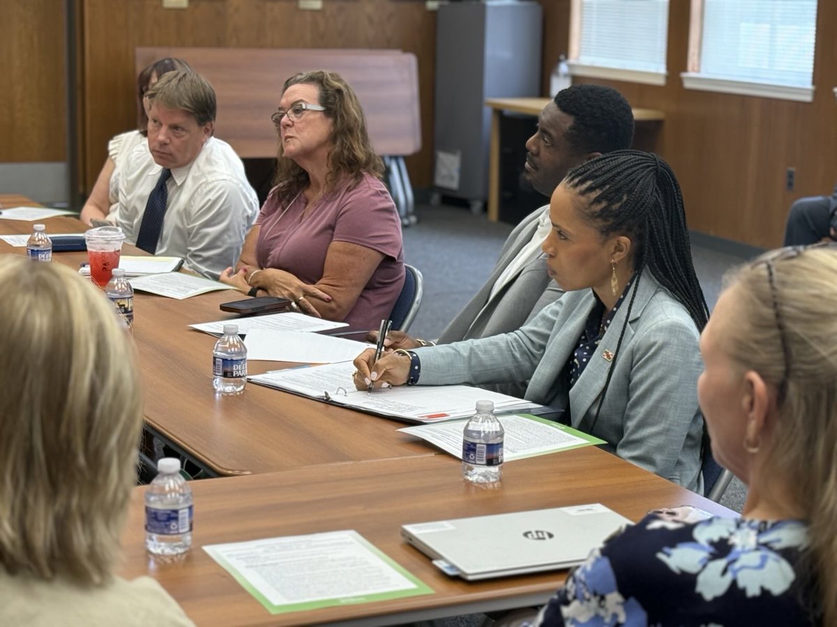 Sen_Alsobrooks's tweet image. I spent this morning with Calvert County educators hearing not only about their successes but also their real concerns about how federal funding losses will impact their students.
Education is the great equalizer, and I’ll always stand up for our students and their teachers.