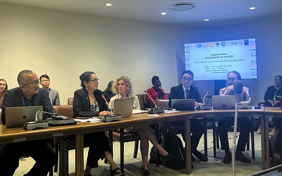BahaiBIC's tweet image. BIC Delegate Omna Sreeni-Ong, Founder & Principal Consultant of ENGENDER Consultancy and Co-Chair of the Malaysian CSO SDG Alliance, spoke at an event entitled "Lessons from Development of VNR 2025: Best practices, lessons learnt and SDG localisation efforts", during the 2025…