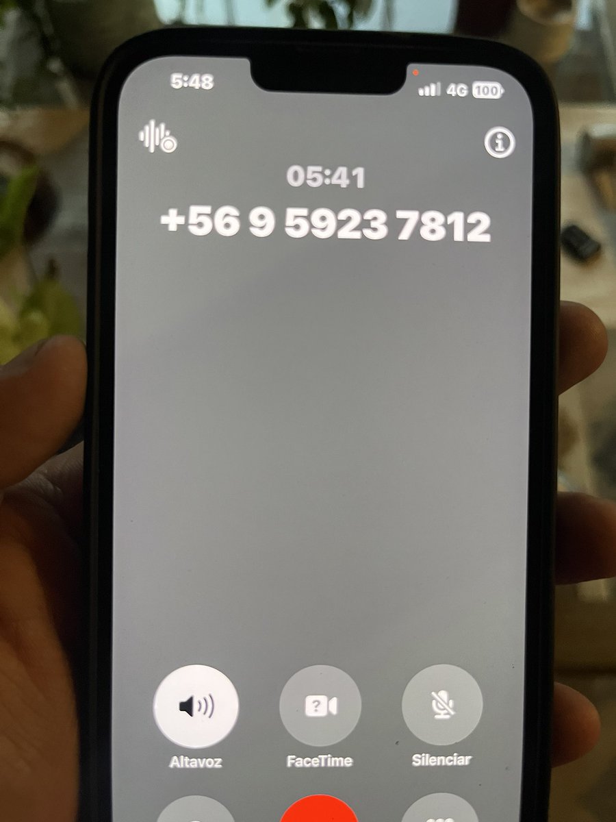 nosealarry's tweet photo. Me acaba de llamar una venezolana de este número. Tenía TODOS MIS DATOS TODOS asociados a @BancoEstado para estafarme. Cómo es posible que me llame una venezolana y sepa que soy cliente de Banco Estado e incluso sabía mi número de tarjeta ? @UAF_Chile https://t.co/RC55GUdBKI