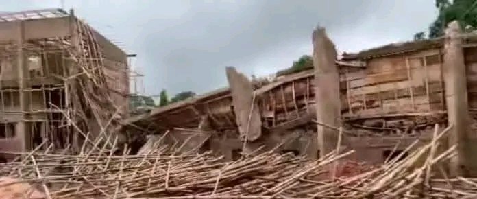 Ezugwuikenna (@ezugwuikenna3) on Twitter photo <a href="/PNMbah/">Peter Ndubuisi Mbah</a> This is the collapsed smart school in Igbo Eze south local government. Governance is not run by propaganda and online paparazzi. <a href="/PNMbah/">Peter Ndubuisi Mbah</a> This is the collapsed smart school in Igbo Eze south local government. Governance is not run by propaganda and online paparazzi.