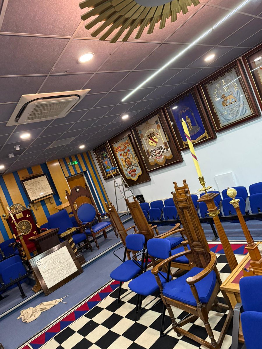 You simply have to admire the members that have put in the hard hours decorating the Swindon Masonic Centre. Banners have been relocated, new honour boards installed and everything has been subjected to a spring clean.