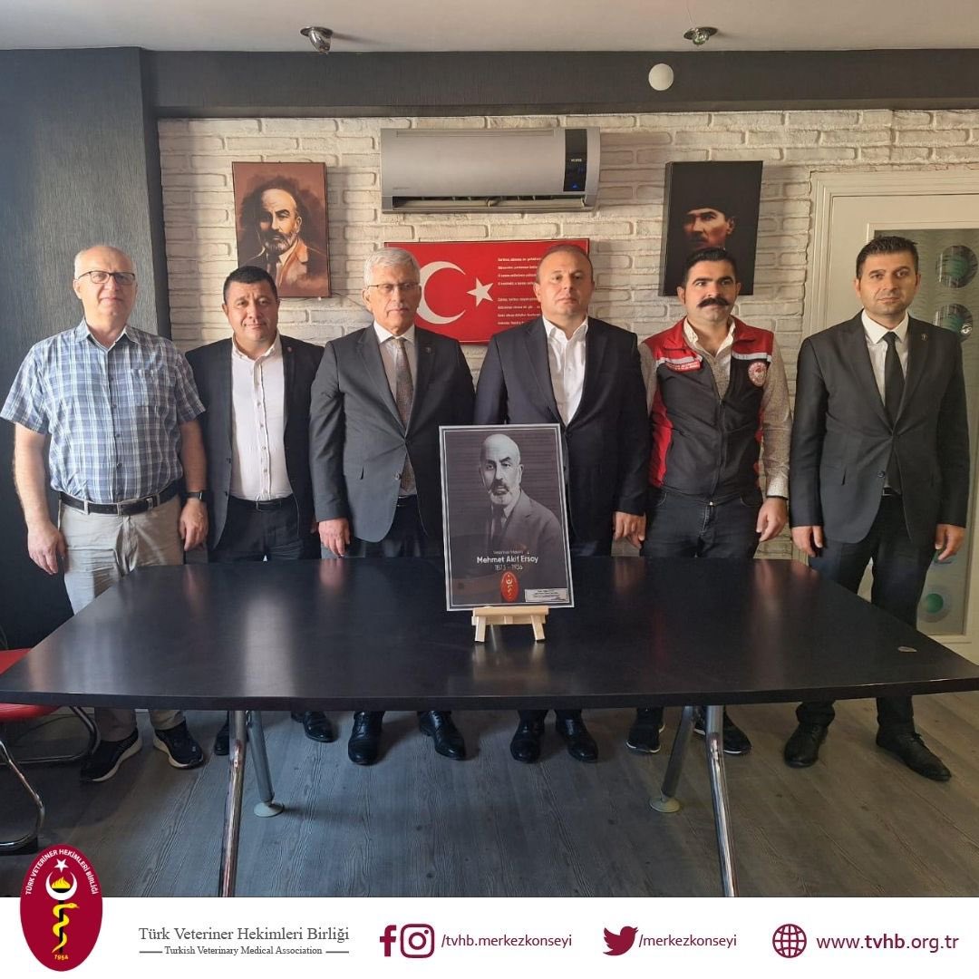 Türk Veteriner Hekimler Birliği Merkez Konseyi Başkanı Ali EROĞLU ve Merkez Konseyi Üyesi Dr. Ömer Faruk SARI; Kayseri Veteriner Hekimleri Odasını ziyaret etti.

Kayseri VHO Başkanımız Sayın Akgün ERGÜL’e yakın ilgileri ve duyarlılıkları için teşekkür ederiz.