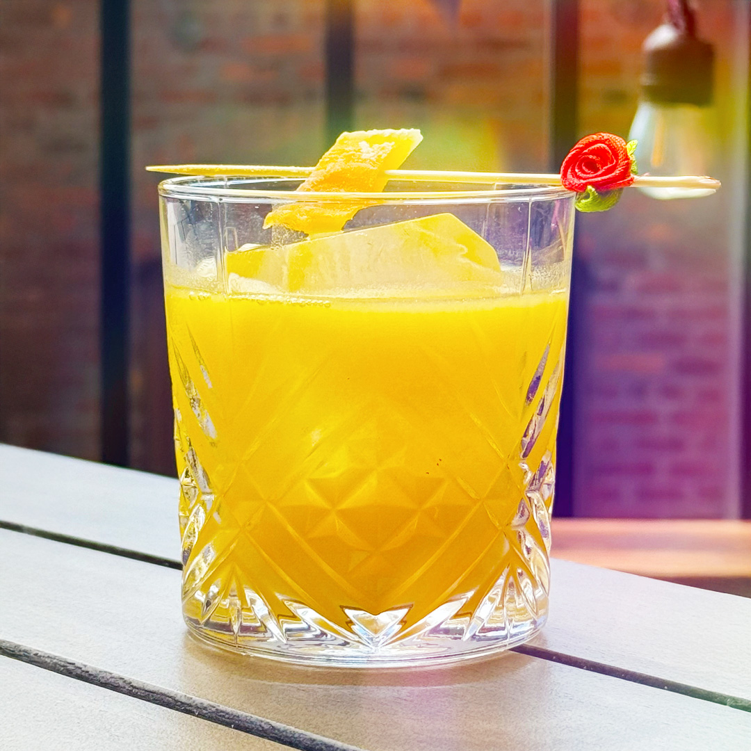 New on the menu: Yellow Roses 💛🌸
A floral mango lassi meets cocktail hour—featuring @titosvodka, creamy mango, and @brovospirits Rose Geranium Liqueur (local + woman-owned 💕)
thecancan.com/cancansdressin…