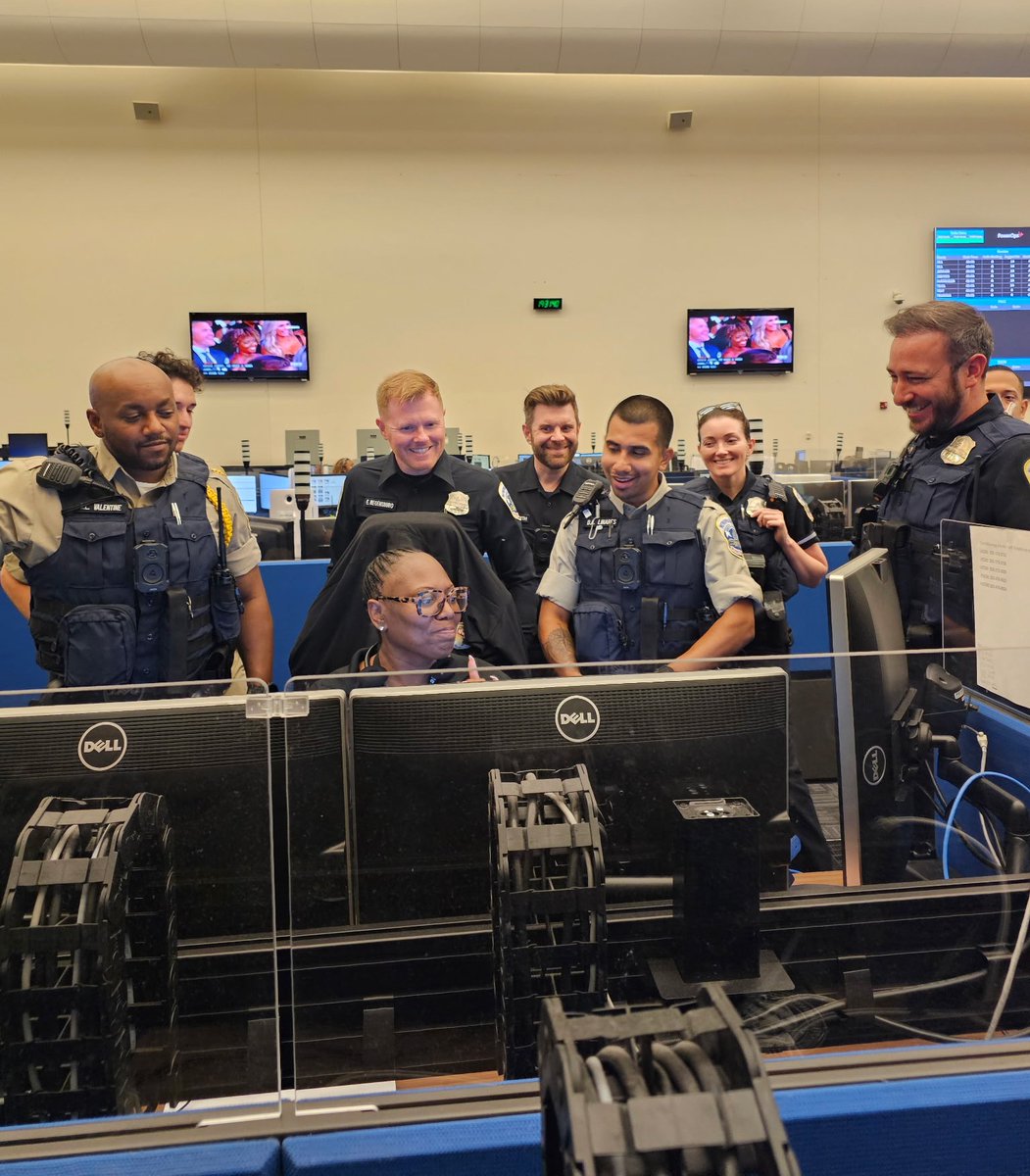 OUC_DC's tweet image. The current @dcpolicedept Reserve Recruit Class 2025-01 visited the OUC for an Operations tour and to shadow one of our veteran MPD dispatchers during a portion of her tour of duty.