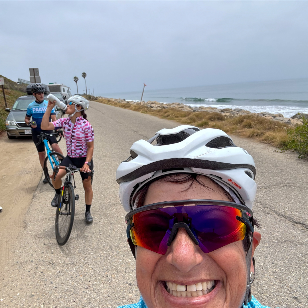 KECKSchool_USC's tweet image. .@DeanMeltzer completed her 7th century ride over the weekend! 🚴♀️
Her way of tackling long cycling distances includes staying hydrated, eating well, and keeping up with regular training. Time spent on the bike helps her feel ready to be her best as a colleague and leader.