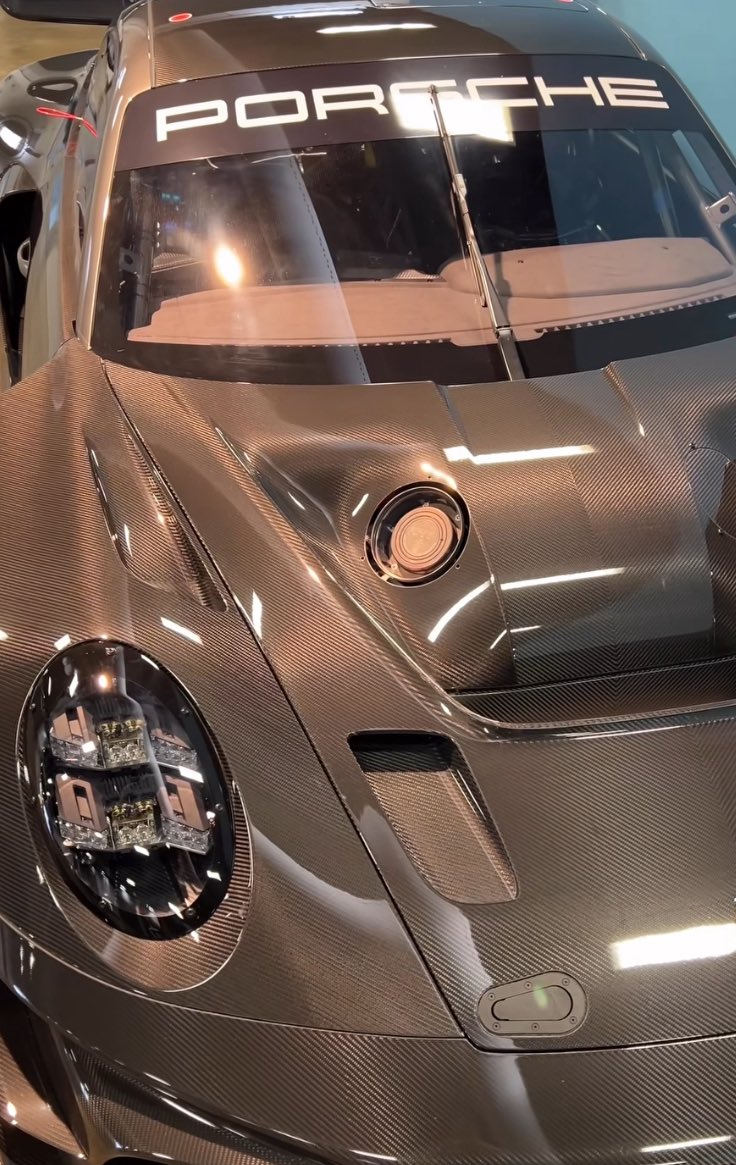 Jordan92338366's tweet photo. Exposed Carbon GT3 R Reensport 🔥 https://t.co/XjgrhTDqM1
