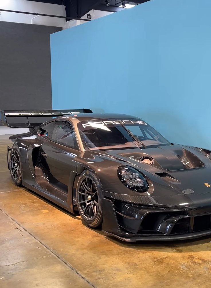 Jordan92338366's tweet photo. Exposed Carbon GT3 R Reensport 🔥 https://t.co/XjgrhTDqM1