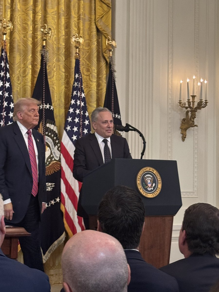 calilyliu's tweet image. The GENIUS Act reasserts American leadership over financial innovation.
The US led the development of the Internet as an open set of standards that today is used by 5.5B people.
We have the opportunity to do the same with blockchain, and digitally native finance.
Excited to…
