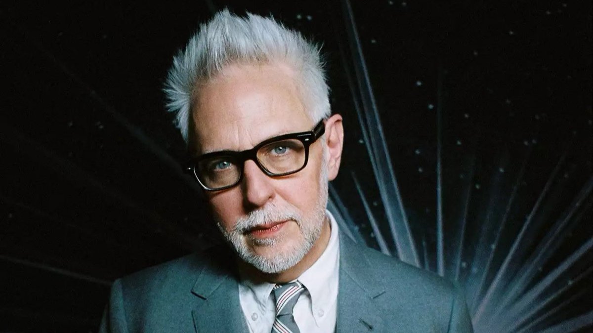 TheBatmanSagaNW's tweet image. James Gunn says Matt Reeves is one of the few spectacle filmmakers still taking risks
"It's Matt Reeves, it's Greta Gerwig, it's Ryan Coogler... They're making big movies that still have themselves in it"
(via: youtube.com/watch?v=oJogzy…)