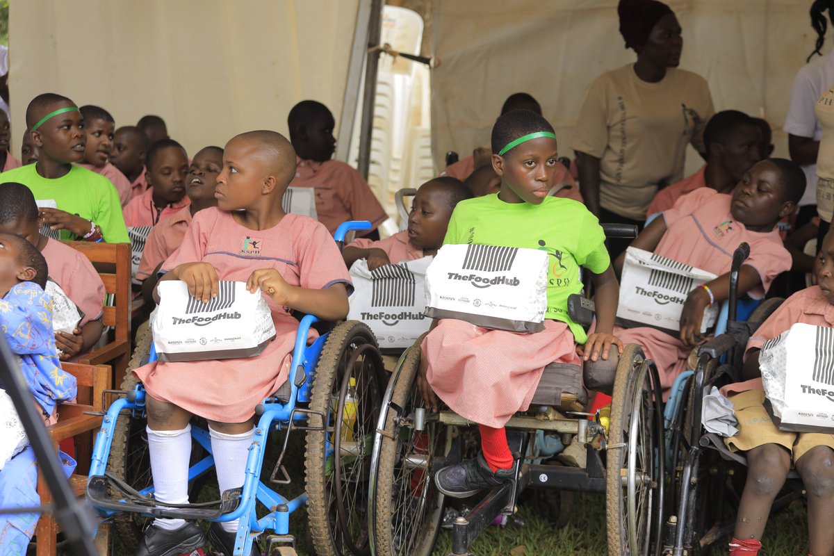 MWFAlumniUganda's tweet image. And the other best part of the day? The food🥳.
Yes… kimereeee! 🍛😋
Thank you to #MandelaGroupOfCompanies for making sure no one went hungry while we built hope together at @abilityksph_Ug .
We Appreciate you💙
#Build4KSPH #MandelaDay2025 @MandelaMillers @CJs__256