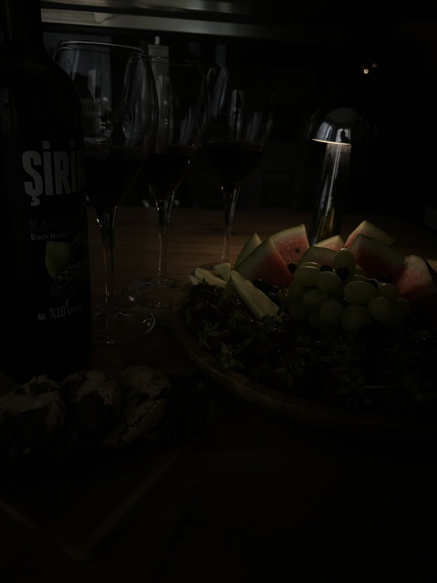 dessibeel's tweet photo. Kız kıza date 🥂 https://t.co/MOLbgEfQ3w
