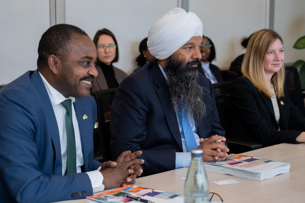 Canada in AU (@caunionafrien) on Twitter photo Thank you Deputy Executive Secretary Antonio Pedro for a productive discussion, touching on value chains, critical minerals, and Canada's support to <a href="/ATPC2/">ECA | African Trade Policy Centre (ATPC)</a> to make #AfCFTA a reality. We value our partnership with <a href="/ECA_OFFICIAL/">ECA</a> to advance inclusive economic growth across Africa. Thank you Deputy Executive Secretary Antonio Pedro for a productive discussion, touching on value chains, critical minerals, and Canada's support to <a href="/ATPC2/">ECA | African Trade Policy Centre (ATPC)</a> to make #AfCFTA a reality. We value our partnership with <a href="/ECA_OFFICIAL/">ECA</a> to advance inclusive economic growth across Africa.