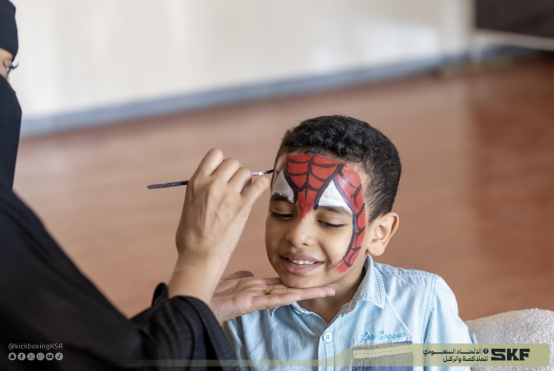 جمهورنا في #حائل مستمتعين بحماس النزالات،، وبالفعاليات المصاحبة 🎯🎨

#بطولة_شمال_المملكة #kickboxing