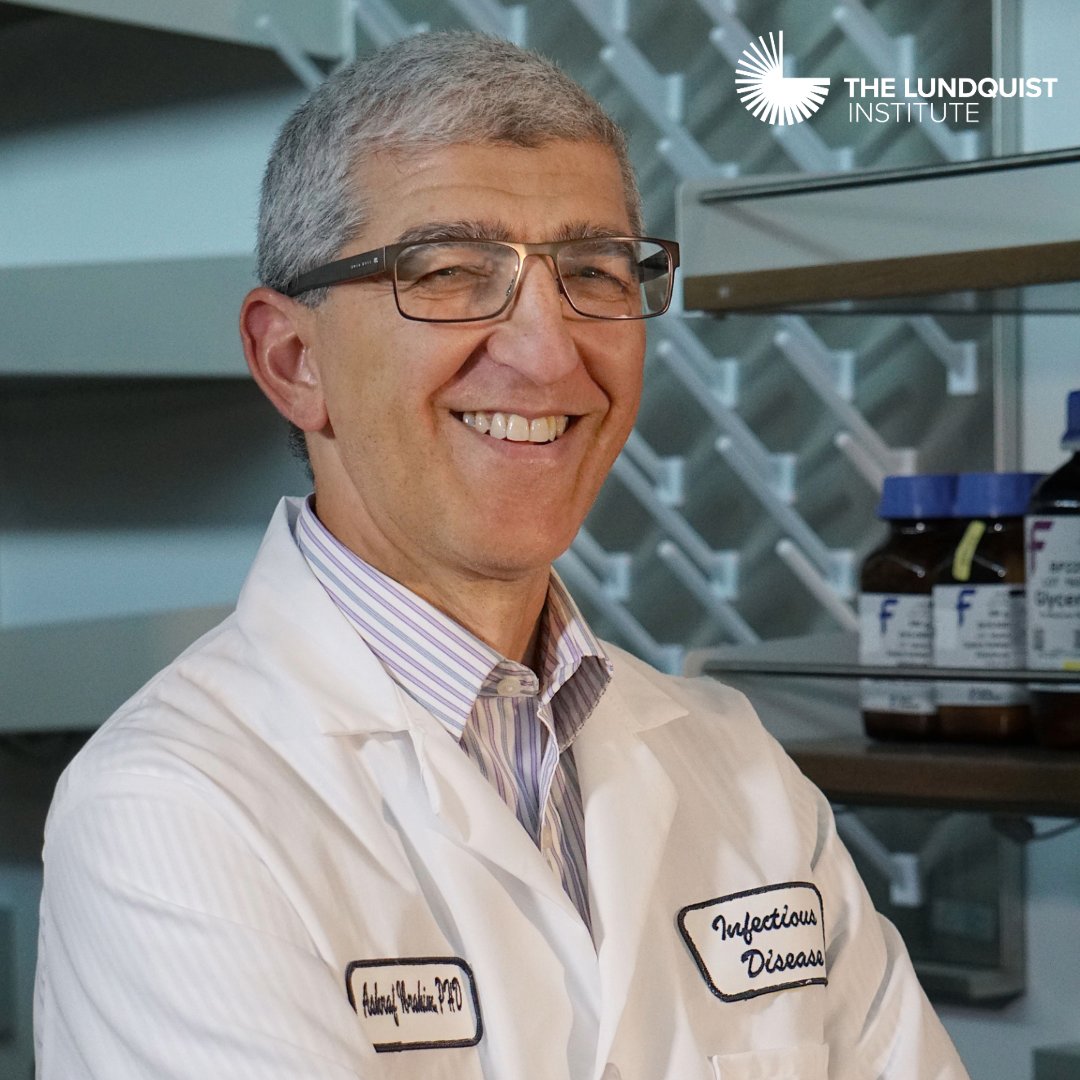 the_lundquist's tweet image. IT'S A TWO-FER! A huge congratulations to TLI Investigator @IbrahimLab3 for receiving the 43rd Kuwait Prize by the @KuwaitFAS. This prestigious award honors Kuwaiti and Arab scientists for their exceptional scientific and intellectual contributions on a global scale.🚀
Dr.…
