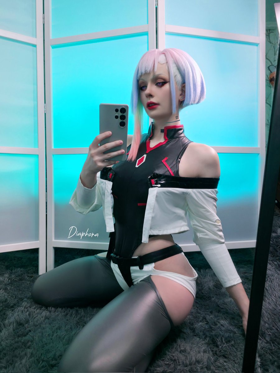 say hi for a free Lucy pic in your dms 📸