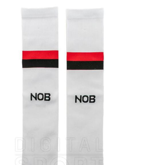 cabrerahercap's tweet photo. Newell's debuta de local y @forneusboutique sortea un par de medias blancas AIFIT. Con un solo rt participas y si seguis a @forneusboutique tenes doble chance. Daleee. Q esperas?? https://t.co/dJOAiNXOMS
