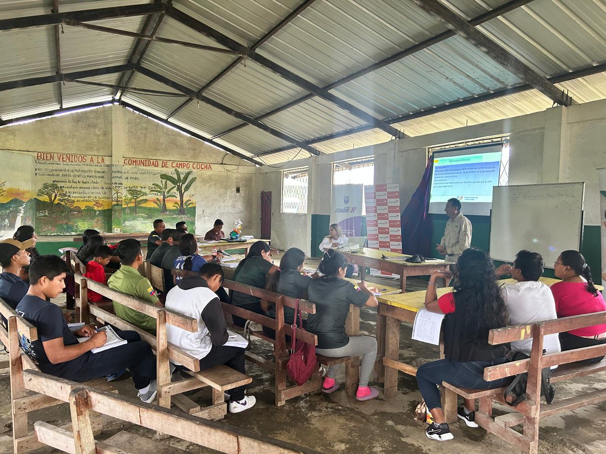 🌿📚 Iniciamos en Campococha el primer taller de educación ambiental dirigido a 23 jóvenes líderes comunitarios.

👥 Actividad coordinada con @WorldVisionEC, dando inicio al primer módulo de cinco planificados.

💪 ¡Formamos conciencia para proteger nuestra #Amazonía!